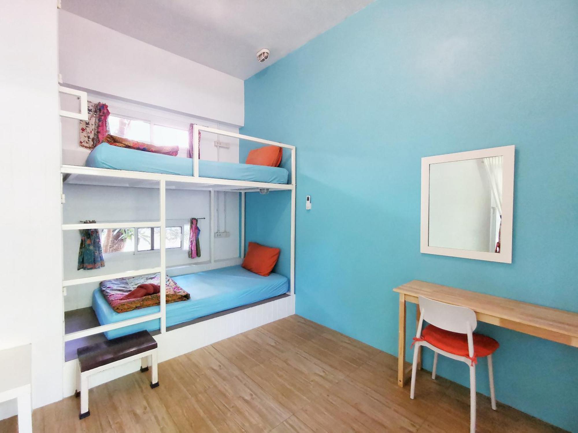 Twin Room,1704927179:JPEG